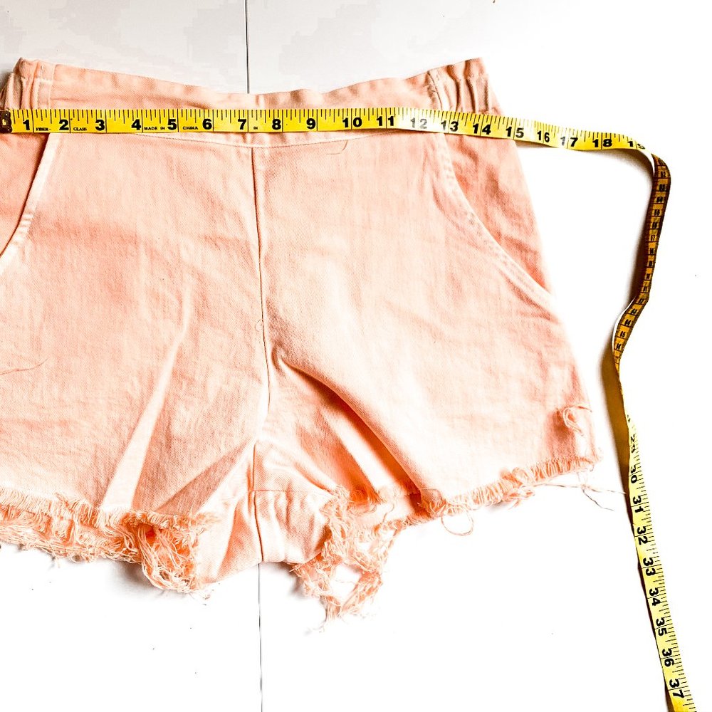 NWT urban outfitters peach cut off high rise short - Picture 2 of 6